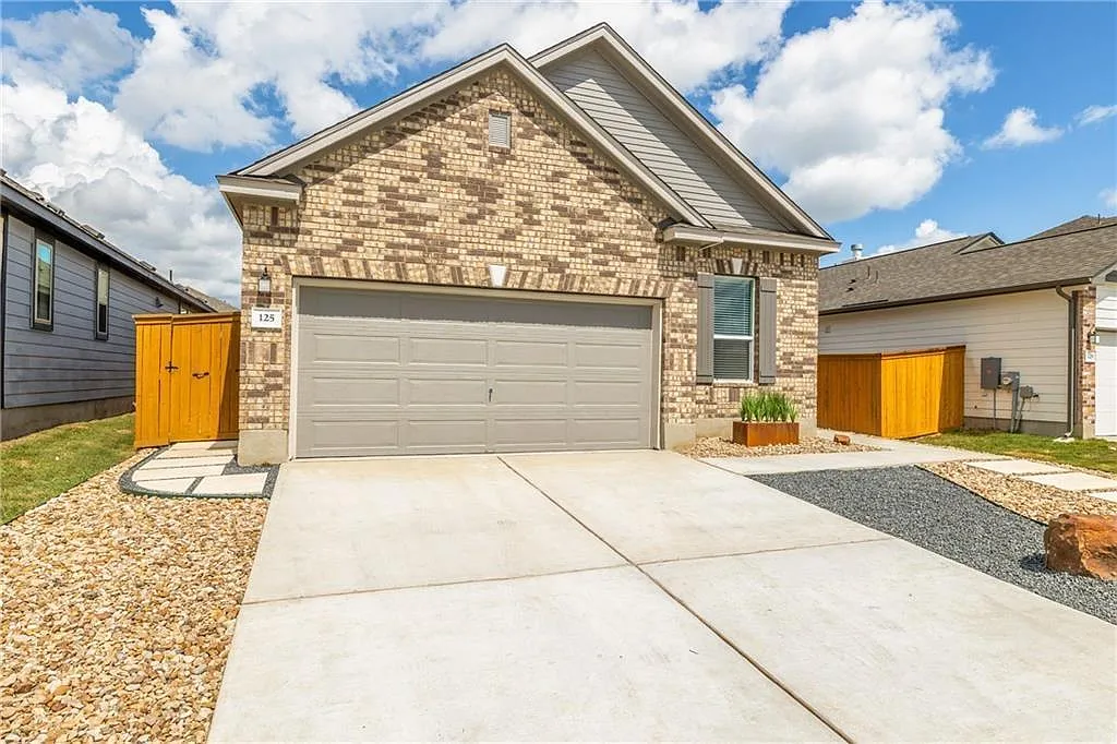 3 bed, 2.0 bath, 1753 sqft, $1,795 — Photo 3