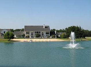 1011 W Red Oak Rd, Red Oak, TX 75154