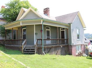 246 N 4th Ave, Middleport, OH 45760