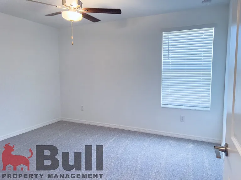 1754 Red Loop — Photo 18