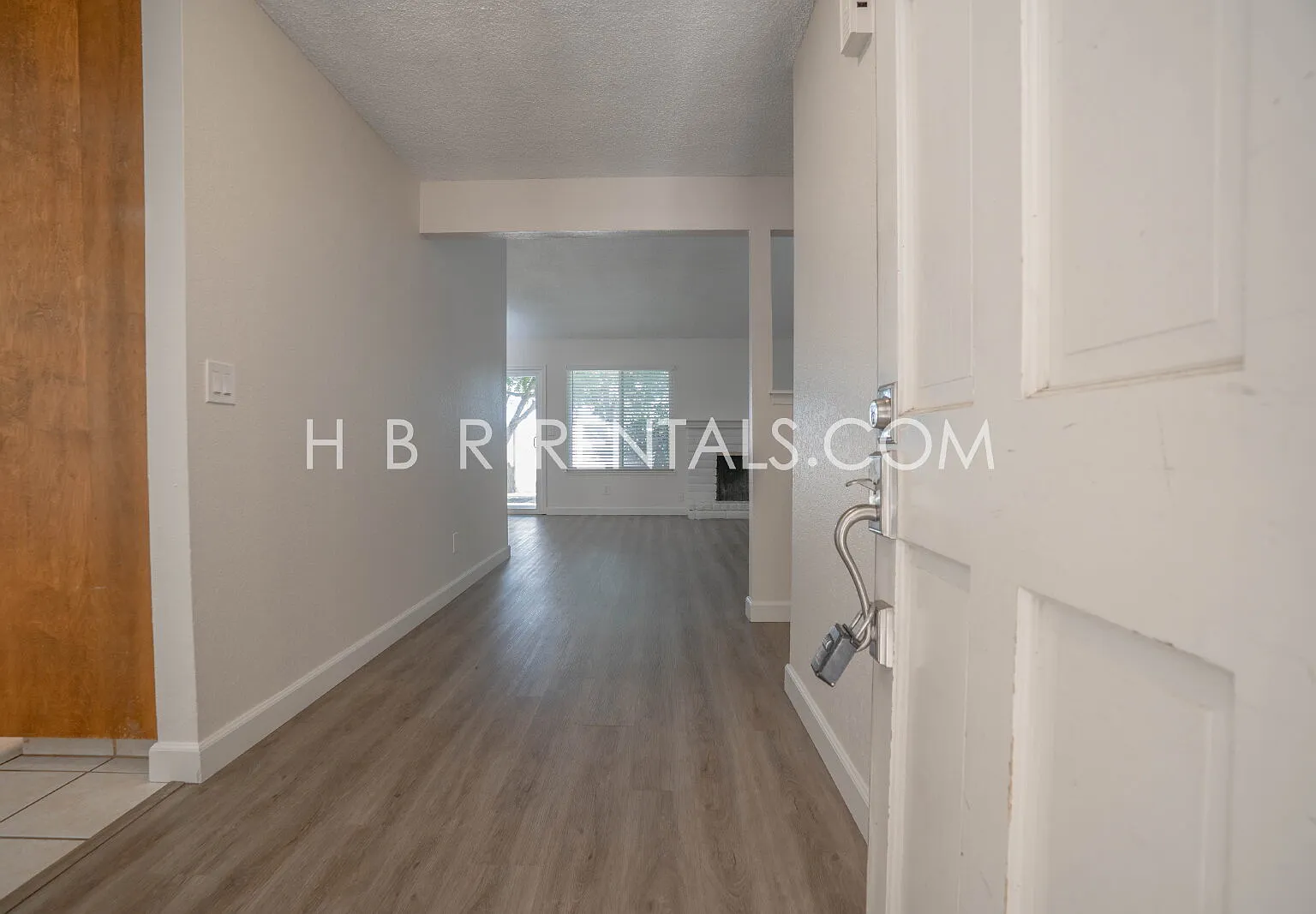 4 bed, 2.0 bath, 1862 sqft, $2,800 — Photo 4