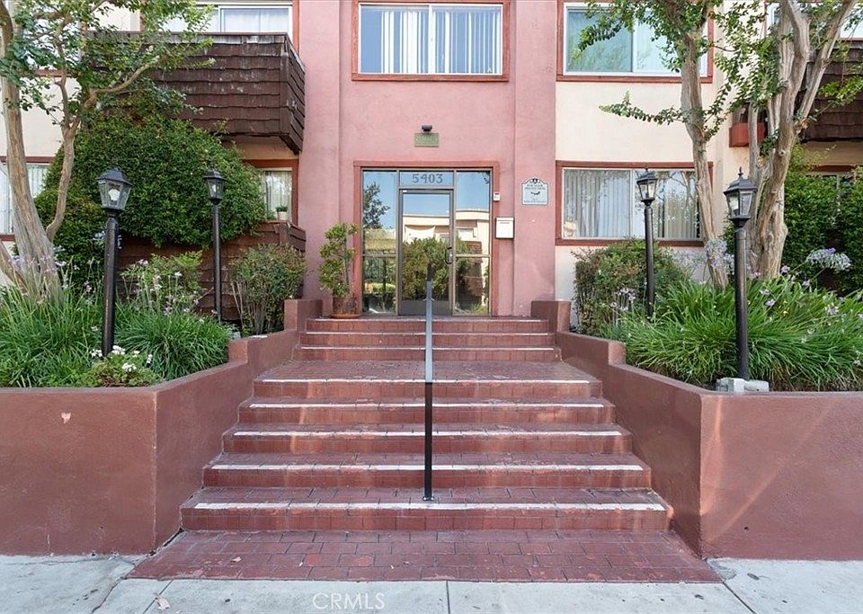 1st image of 5403 Newcastle Ave APT 19
