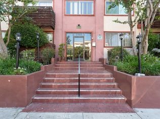 5403 Newcastle Ave APT 19, Encino, CA 91316