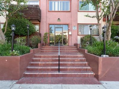 5403 Newcastle Ave APT 19, Encino, CA, 91316