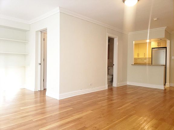 4th image of 210 W 89th St APT 10B