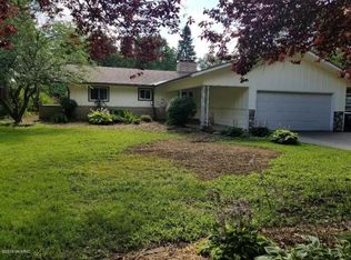 1781 Broadmoor Dr, Benton Harbor, MI 49022