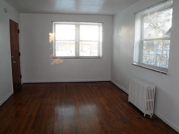 3rd image of 3025 Clifton Ave APT 3