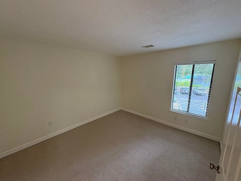 314 Westlake Ct — Photo 19