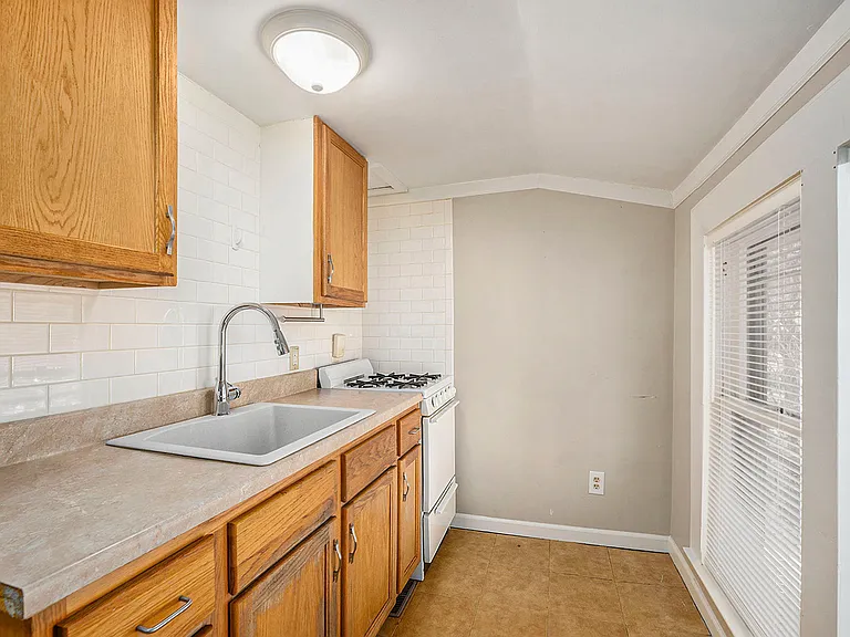 127 Elm St #3 — Photo 7