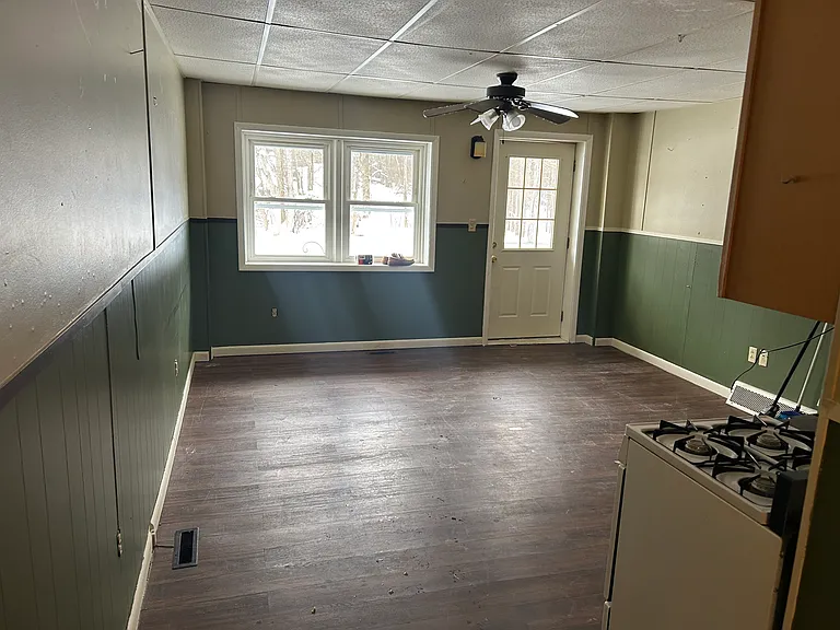 6 Memorial Dr #5 — Photo 1