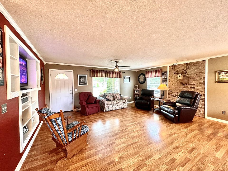 1st image of 117 Blackwood Dr