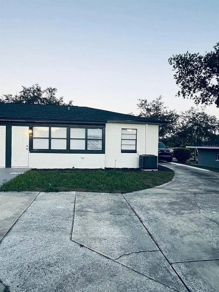 2 bed, 1.0 bath, 773 sqft, $1,600 — Photo 3