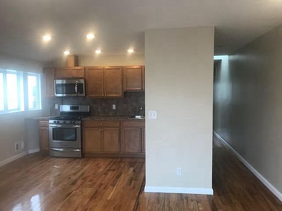 3rd image of 140 Monahan Ave #B