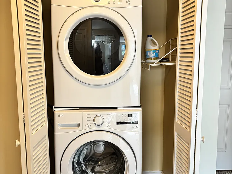 2 N Franklin St #4 — Photo 6
