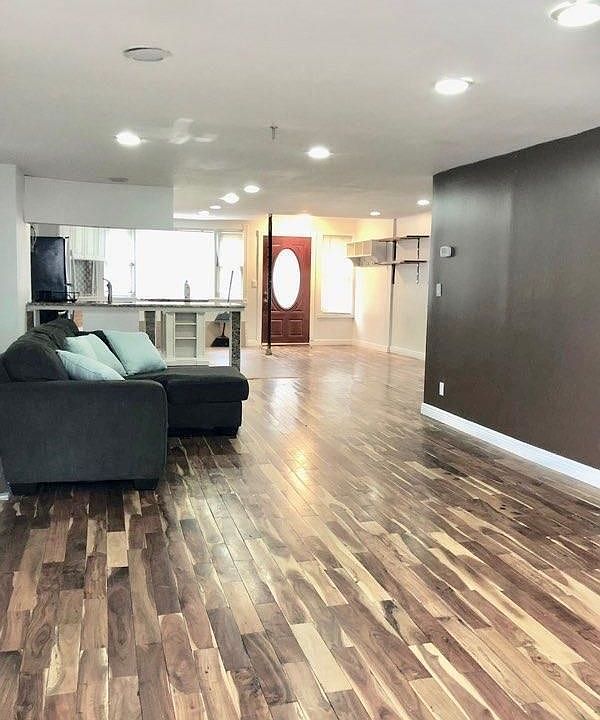 1st image of 3224 30th St #1