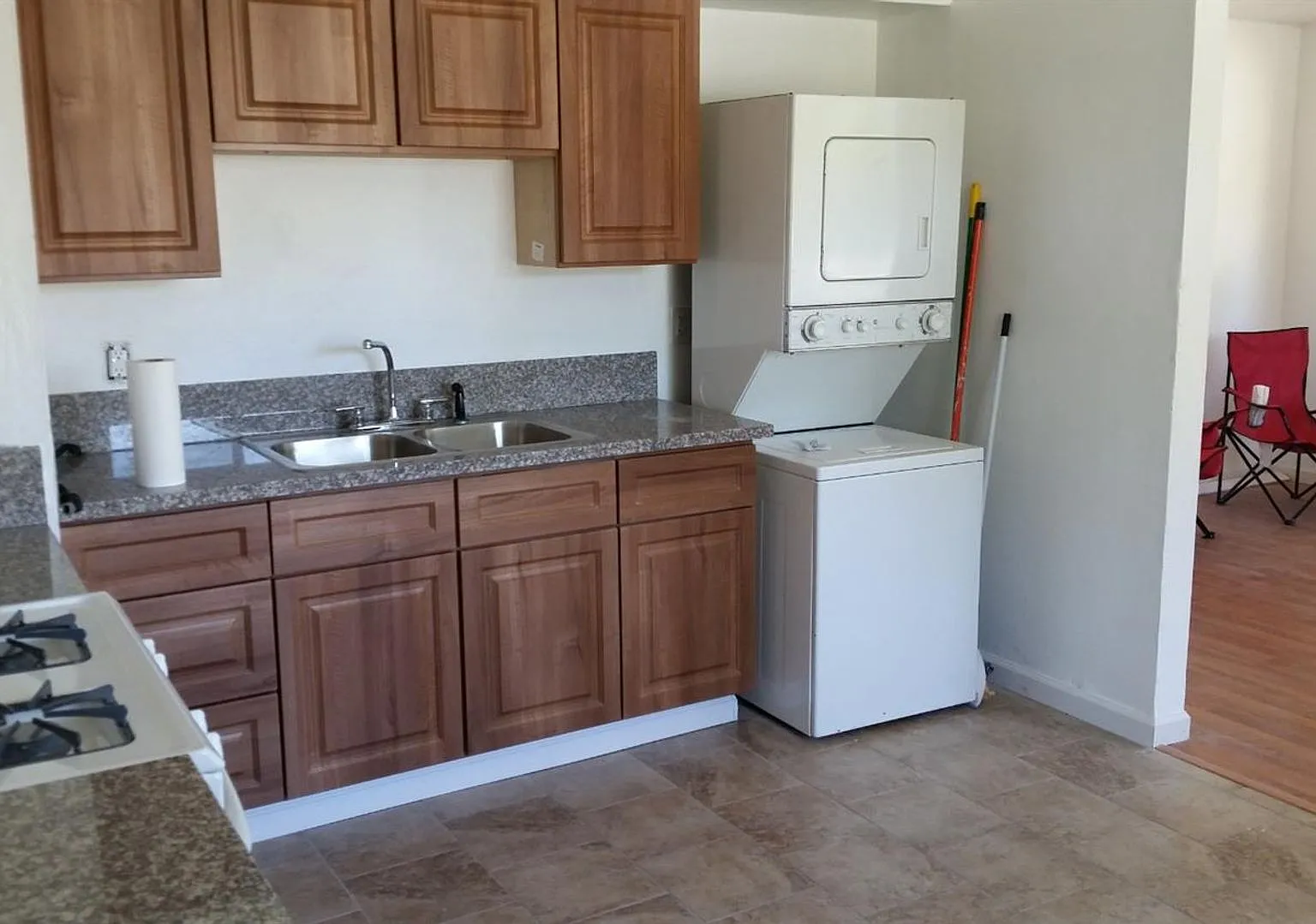 440-444 Harding Ave — Photo 2