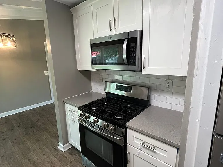 2503 Broadmoor Dr — Photo 10