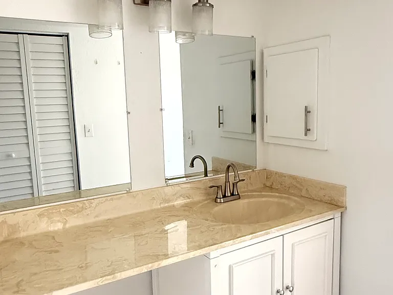 175 Kings Hwy #526 — Photo 13