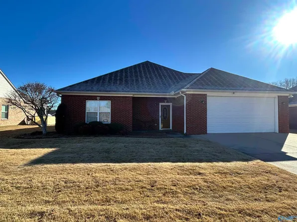 2455 Bluff Haven Ln, Gadsden, AL 35903