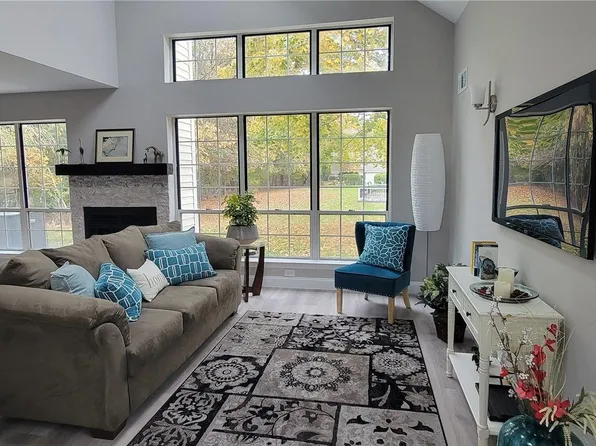 18 Saddlebrook Court, Middle Island, NY 11953