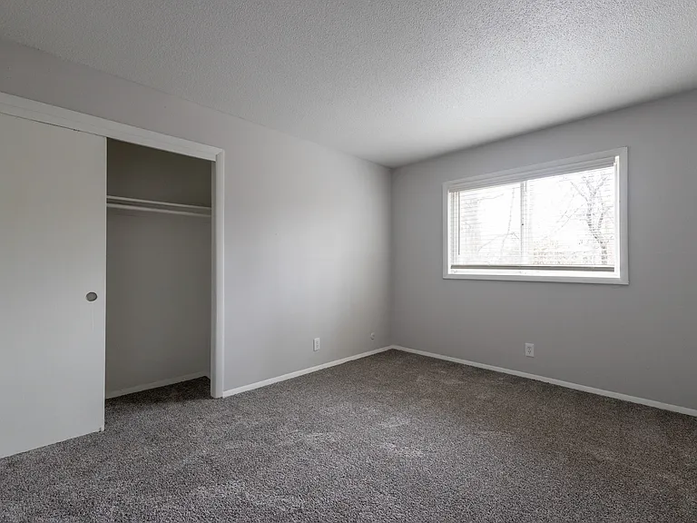 Fountainview Apartments — Photo 13