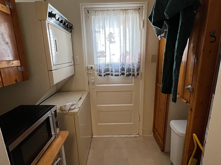 2265 S Williams St — Photo 5