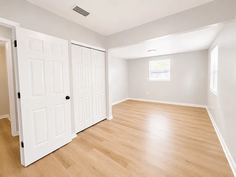 3328 Commonwealth Ave — Photo 8