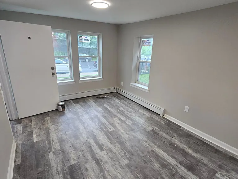 228-230 Maple Ave #3N — Photo 5