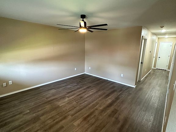 4th image of 712 W Austin St #1