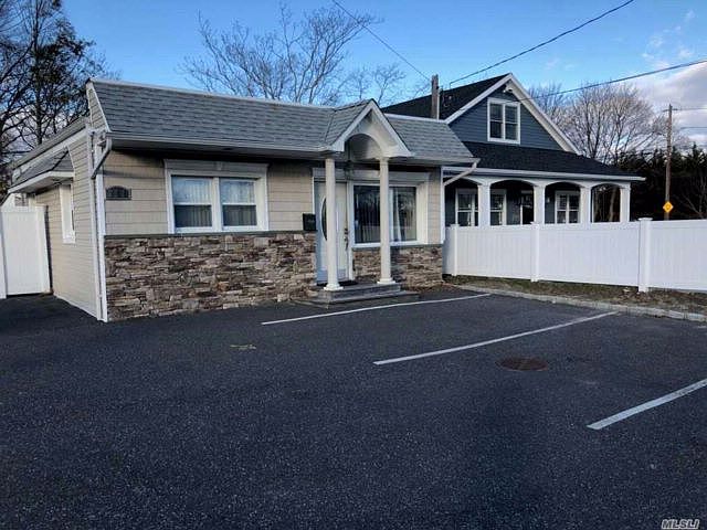 2nd image of 201 Smithtown Blvd