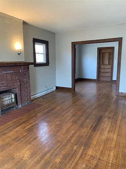 1926 Catalpa Drive - 4 — Photo 2