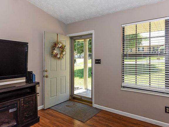 2nd image of 4614 Nathan Dr