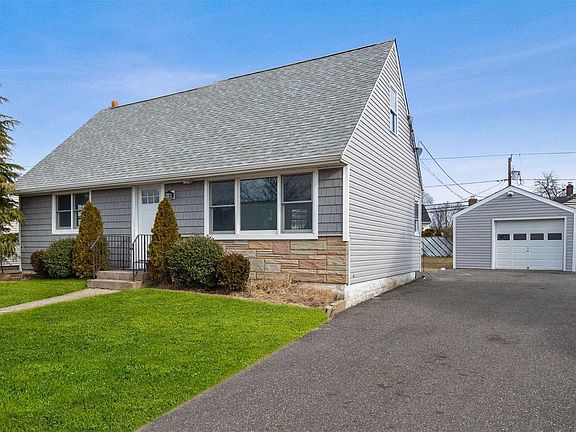 2nd image of 45 Croyden Ln
