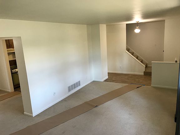 5th image of 1041 Fort Dr