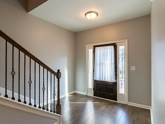 5th image of 207 Palisade Rdg