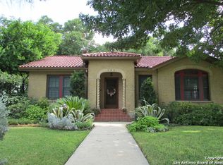 302 Club Dr, San Antonio, TX 78201
