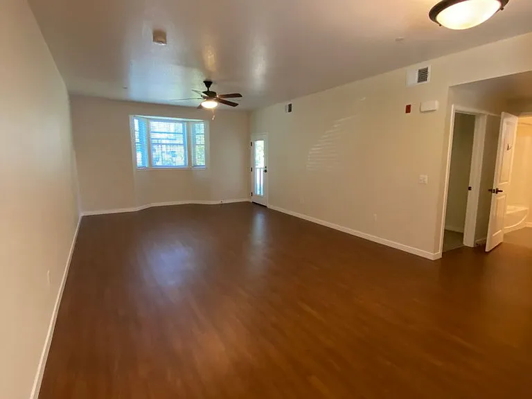 H Street Apartments — Photo 7