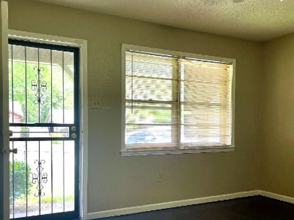3rd image of 3301 Keystone Ave