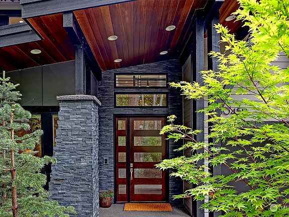 2nd image of 13045 B 10th Avenue NW