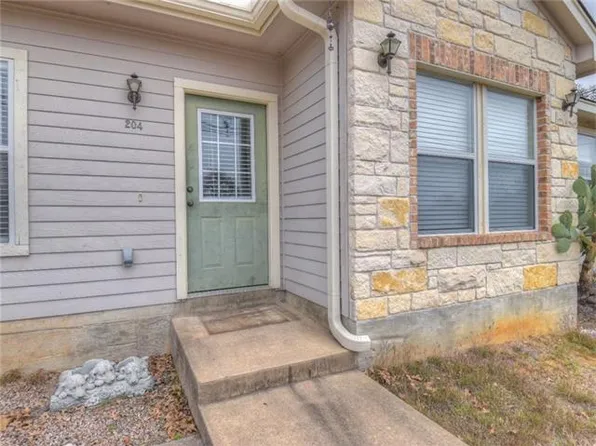 204 W Greencastle Dr, Marble Falls, TX 78654