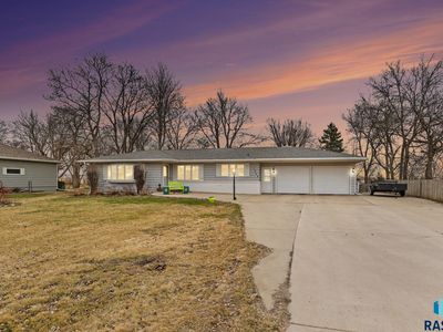 1504 NW 2nd St, Madison, SD, 57042