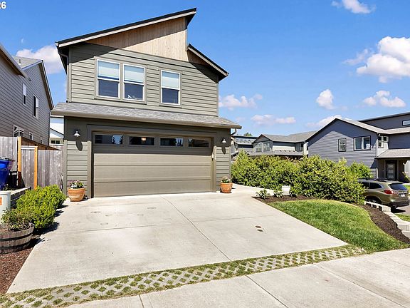 2nd image of 2520 S White Salmon Dr