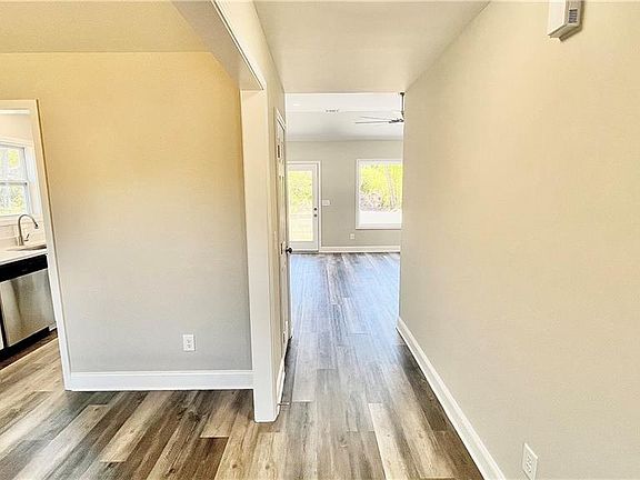 4th image of 5 Green Rd