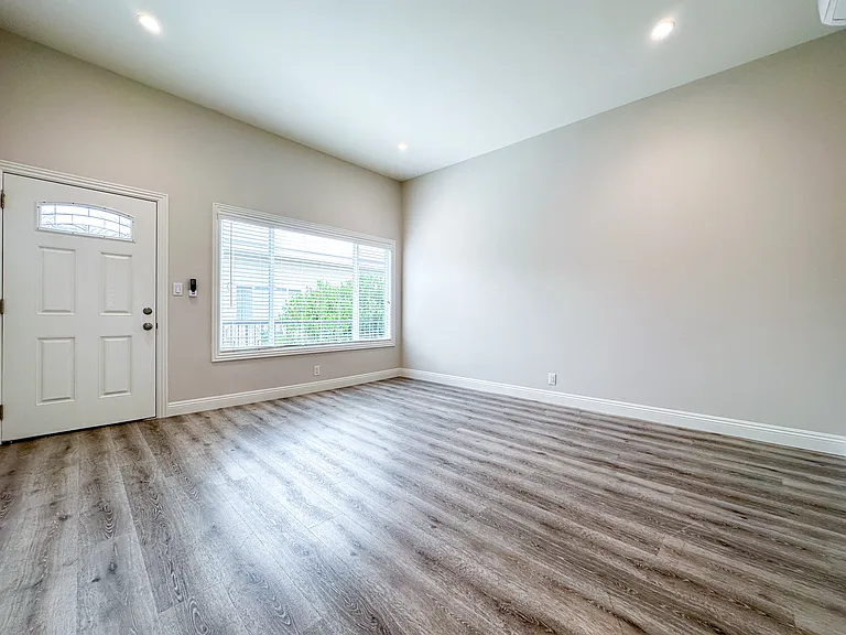 6451 Lexington Ave #1111 — Photo 9