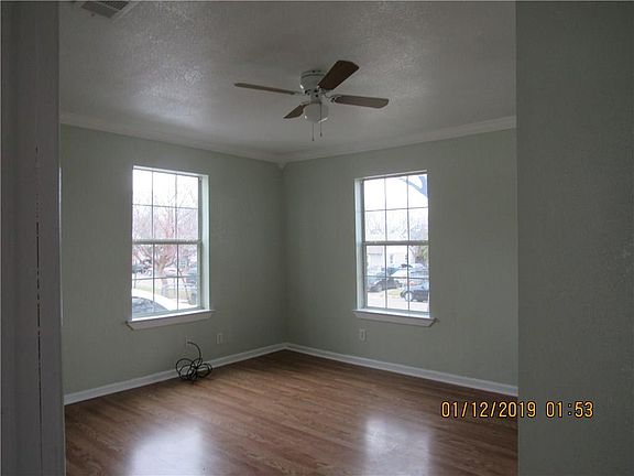 4th image of 3211 NW Loraine St
