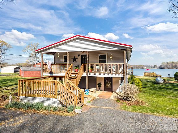 3rd image of 420 Sportsman Dr