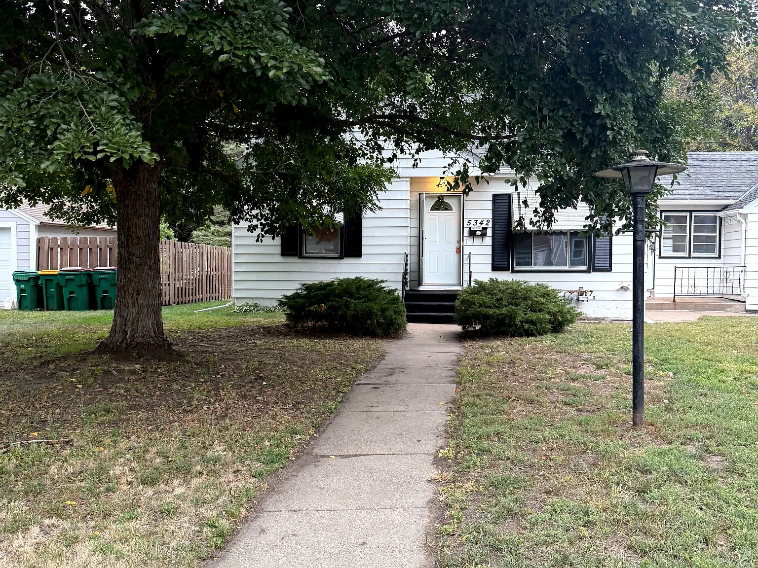 3 bed, 1093 sqft, $2,200 — Photo 1