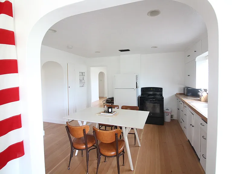 2353 W Center St — Photo 2