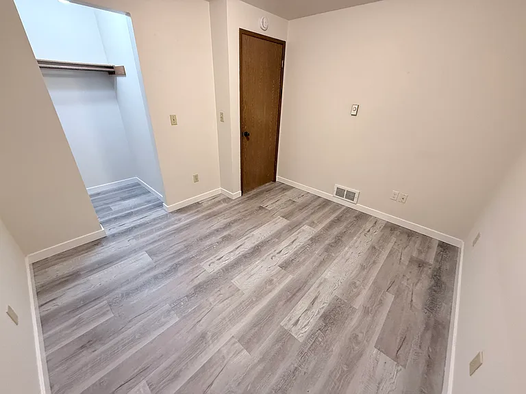 Manor Apartments — Photo 15