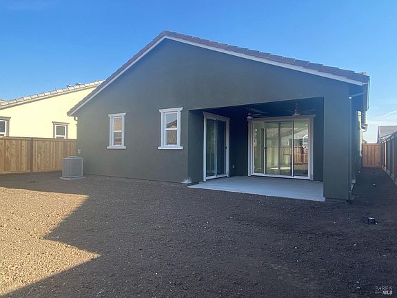 3rd image of 2407 Espana Lane